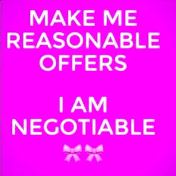 Meet your Posher, Courtney - Picture 1 of 2